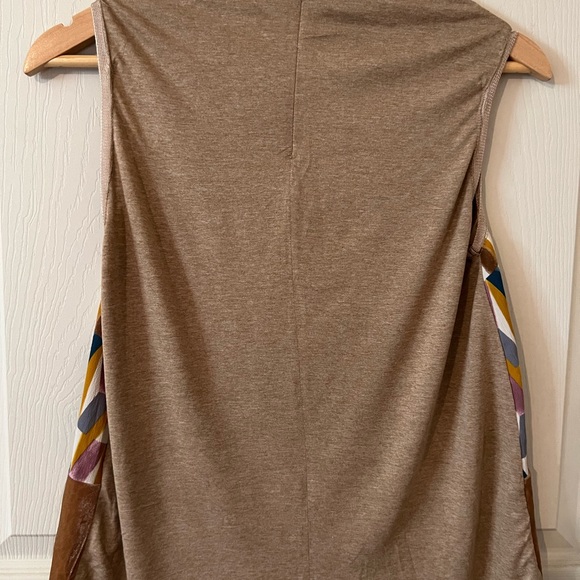 Zara - Picture 2 of 3